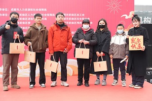 “百米小巷”人潮涌动！RG皇家视讯人力助力2025年武侯区春风行动专场招聘会“开门红” 第12张